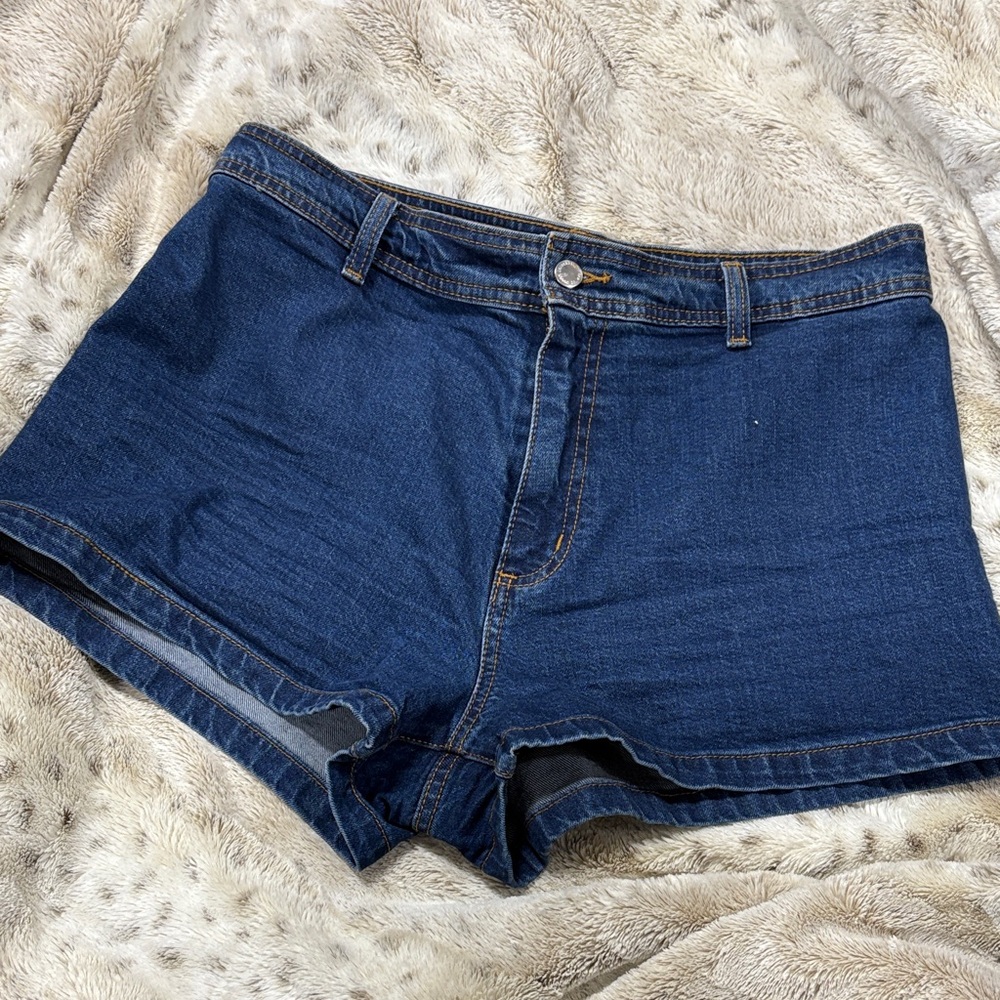 Universal Thread Dark Blue Jean Shorts